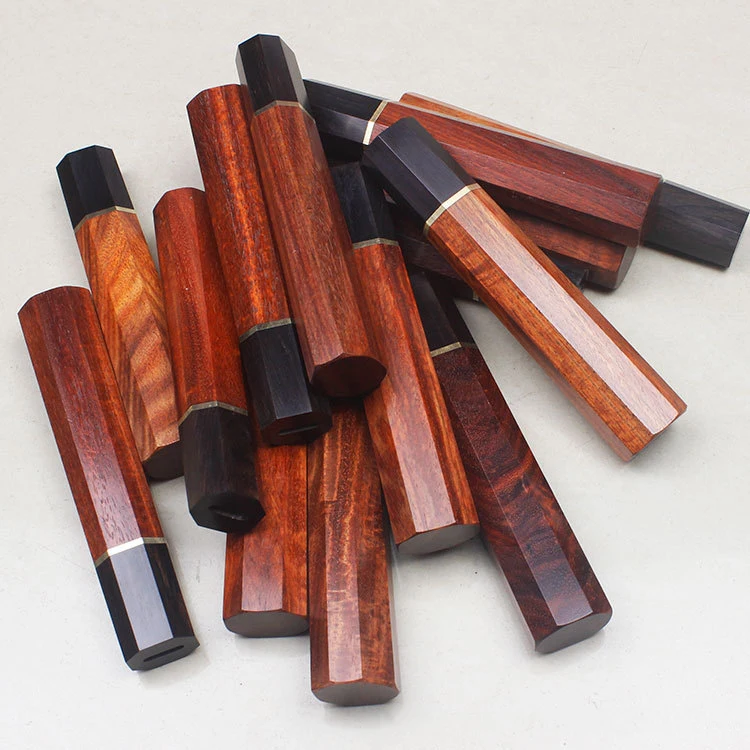 Achteckiger Griff, Bajonettgriff, Yusheng-Messergriff ersetzt hochwertiger Messergriff aus gelbem Sandelholz und Blut Image