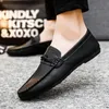 2024 Herren atmungsaktive Freizeit schuhe vielseitige Business weiße Schuhe britischen Stil weichen Sohlen Slipper männliche Mode neue Wohnung