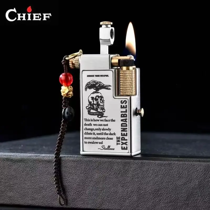 CHIEF Seltenes flüssiges Feuerzeug, Vintage-Matrosenfeuerzeug mit sichtbarem Kraftstofftank, Taschenfeuerzeug für Raucher – EDC-Zubehör, Briquet Image
