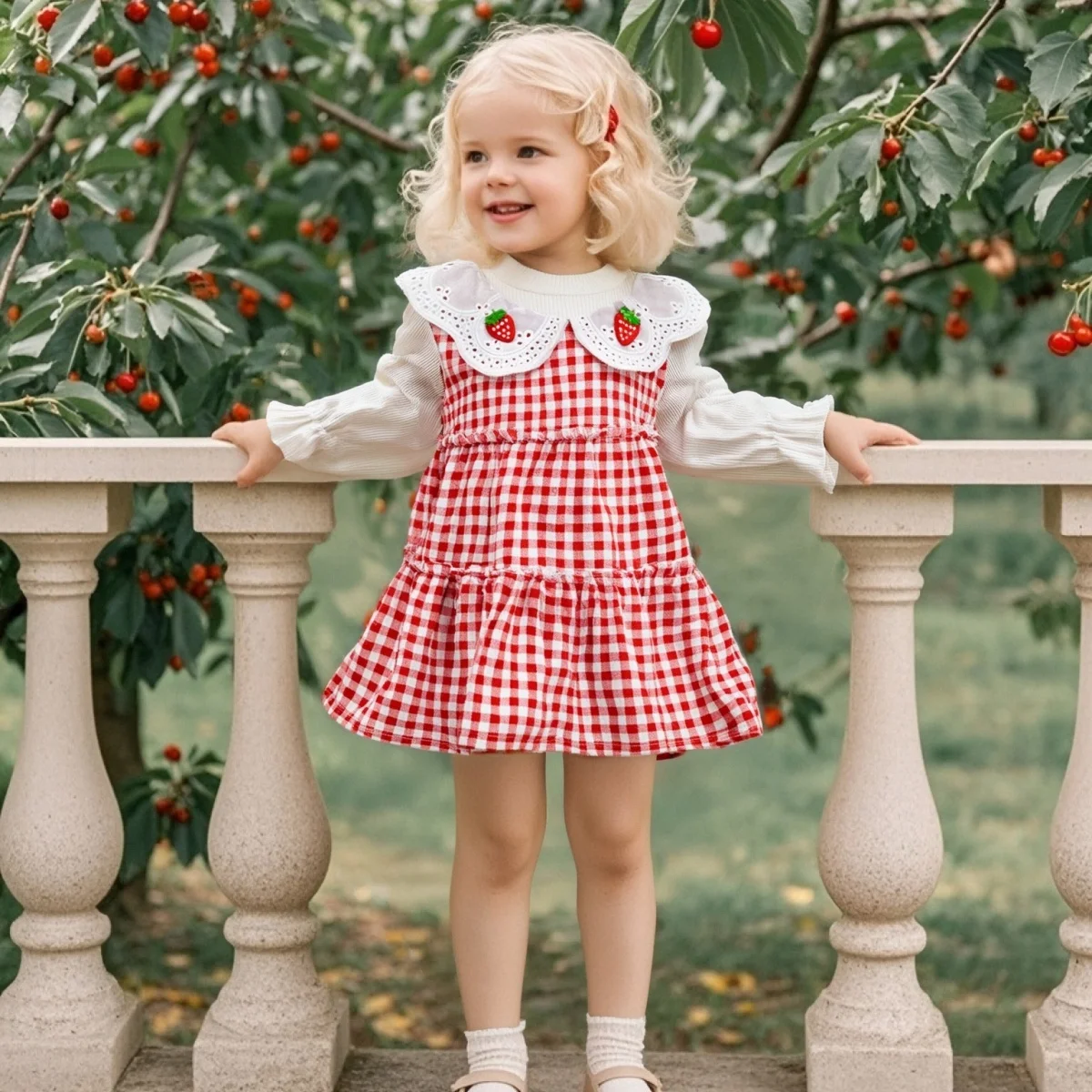 Kostüme Für Mädchen Herbst Neue Lange Ärmeln Baby Kleider Plaid Gedruckt Spitze Grenze Nette Erdbeere Mädchen Kleid Image