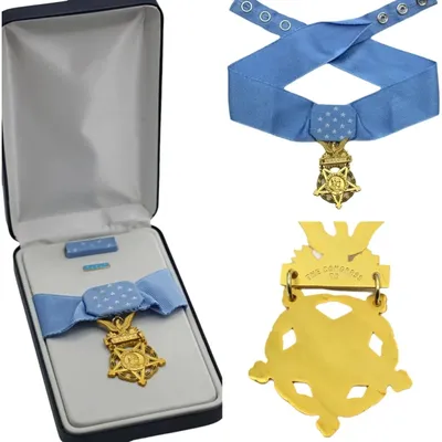 US Medal of Honor (Army) with Case-Replica