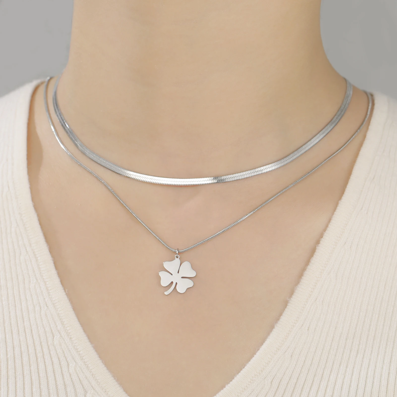 Lucky Clover Anhänger Halskette Damen Edelstahl Mode Charm Einzel-/Doppelkette Halskette Böhmischer Schmuck Image