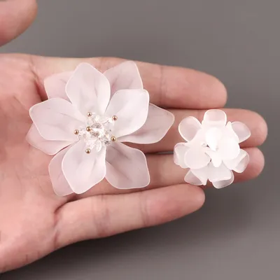 1/8Pcs Acrylic Rose Pearl Crystal Petal Flower Floral Sewing Patch for Clothing, Hat, Bag, Hair Clips,DIY Decorative Accessories
