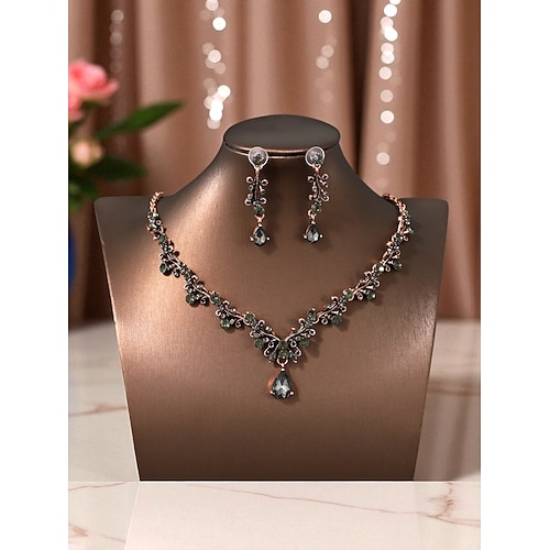 Elegantes vergoldetes Damen-Set aus Halskette und Ohrringen mit funkelnden Tropfenkristallen – Luxusschmuck für Hochzeiten, Partys und formelle Anlässe Image