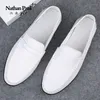 Sommer neue Herren-Freizeitschuhe aus Leder vor Ort 2024, grenzüberschreitend, große Trendmode, weiche Bohnenschuhe, niedrige Herrenschuhe