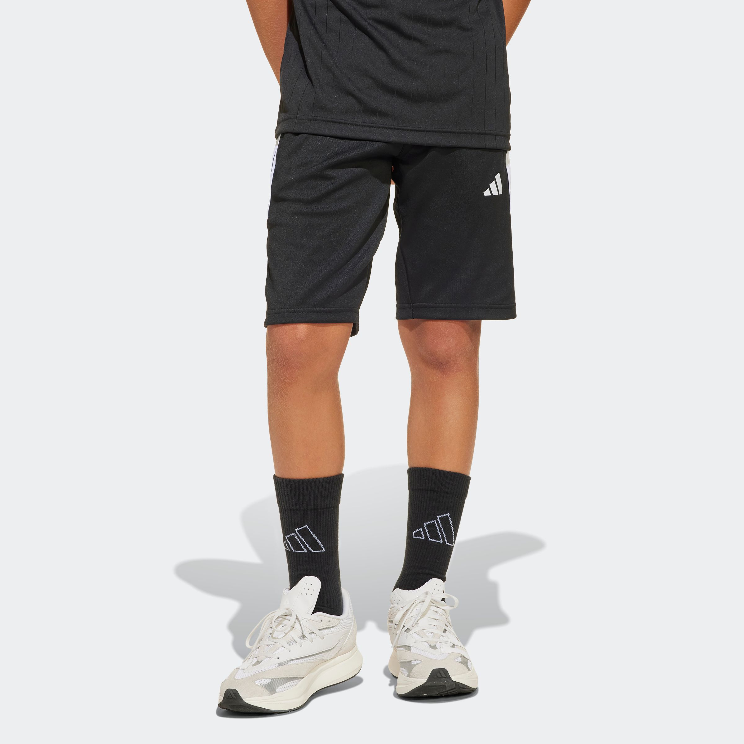 Shorts ADIDAS SPORTSWEAR "J HOT SHO", Kinder, Gr. 140, N-Gr, weiß (schwarz, weiß), Obermaterial: 70% Polyester, 30% Baumwolle, Hosen Image