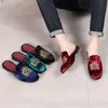 Große, handwerklich hergestellte Zehen-Cover-Slides, atmungsaktive Slip-On-Pantoletten, bequemes, gepolstertes Design für lässige Heim- und Outdoor-Schuhe