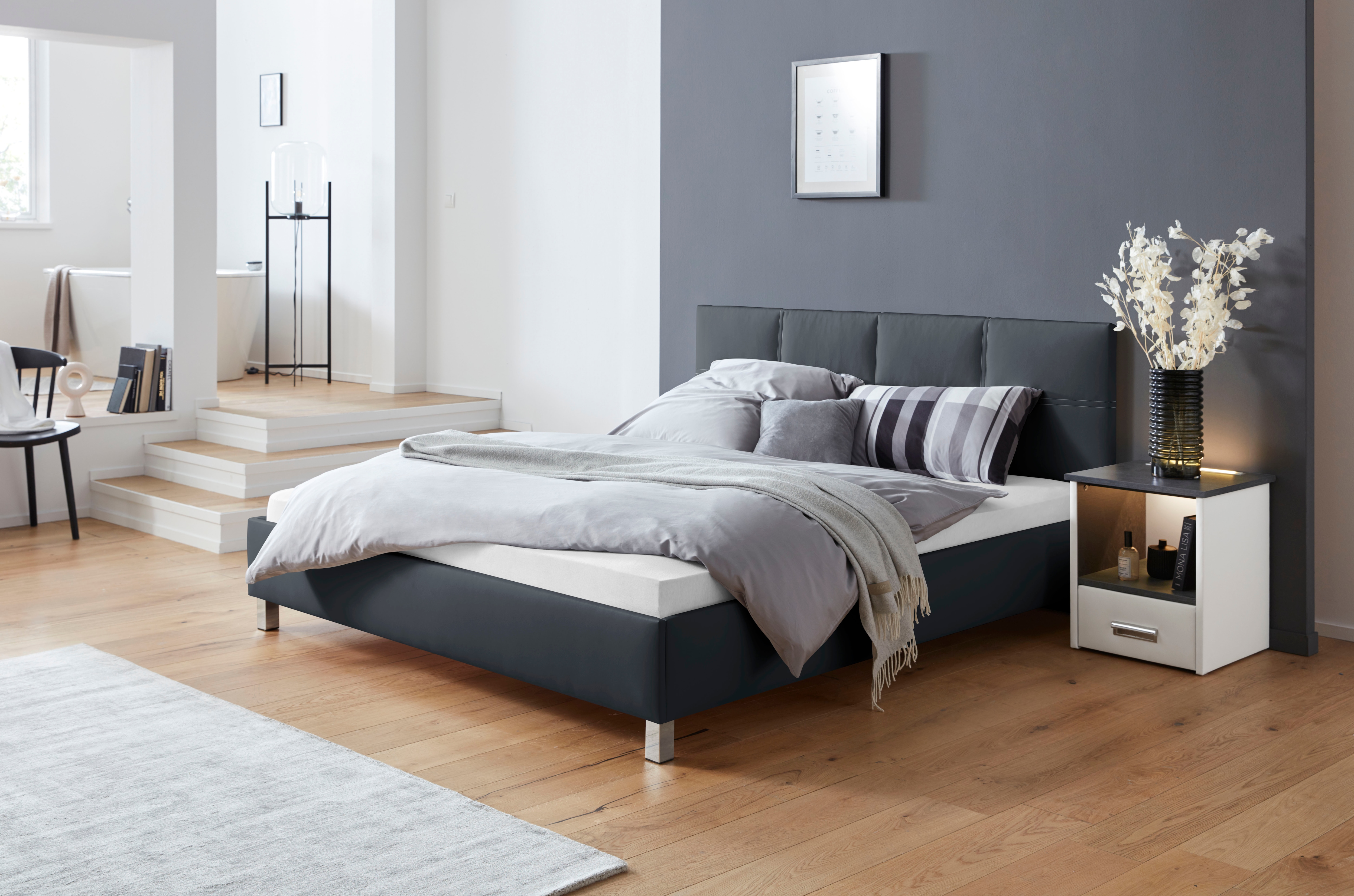 Polsterbett, schwarz, B:190cm H:98cm L:210cm, Bezug Bett: 100% Polyurethan;Bonnell-Federkernmatratze: 51% Polypropylen, 39% Polyester, 10% Baumwolle;Kaltschaummatratze: 100% Polyester, Bezug abnehm- und waschbar bis 60C, WESTFALIA SCHLAFKOMFORT, Betten