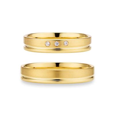 Trauring PHÖNIX "Schmuck Geschenk Gold 333 Trauring Ehering LIEBE versch. Varianten" Gr. 58, gold (gelbgoldfarben), Fingerringe, 58, 0,03 ct SI = kleine Einschlüsse mit Brillanten, Gelbgold 333, 4,0mm, Made in Germany, wahlweise mit oder ohne... Image