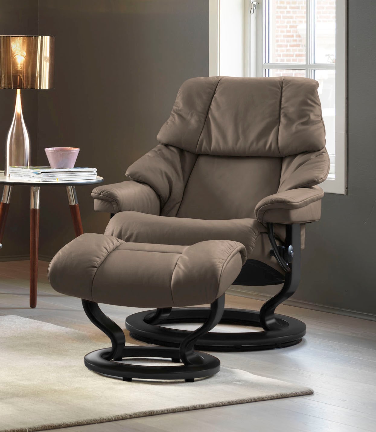 Relaxsessel STRESSLESS "Reno", braun (mole batick), B:79cm H:98cm T:75cm, Leder BATICK: BATICK ist ein leicht korrigiertes, durchgefärbtes und genarbtes Möbelleder, bei dem die meisten Unebenheiten und Spuren in der Regel entfernt wurden.;Leder...