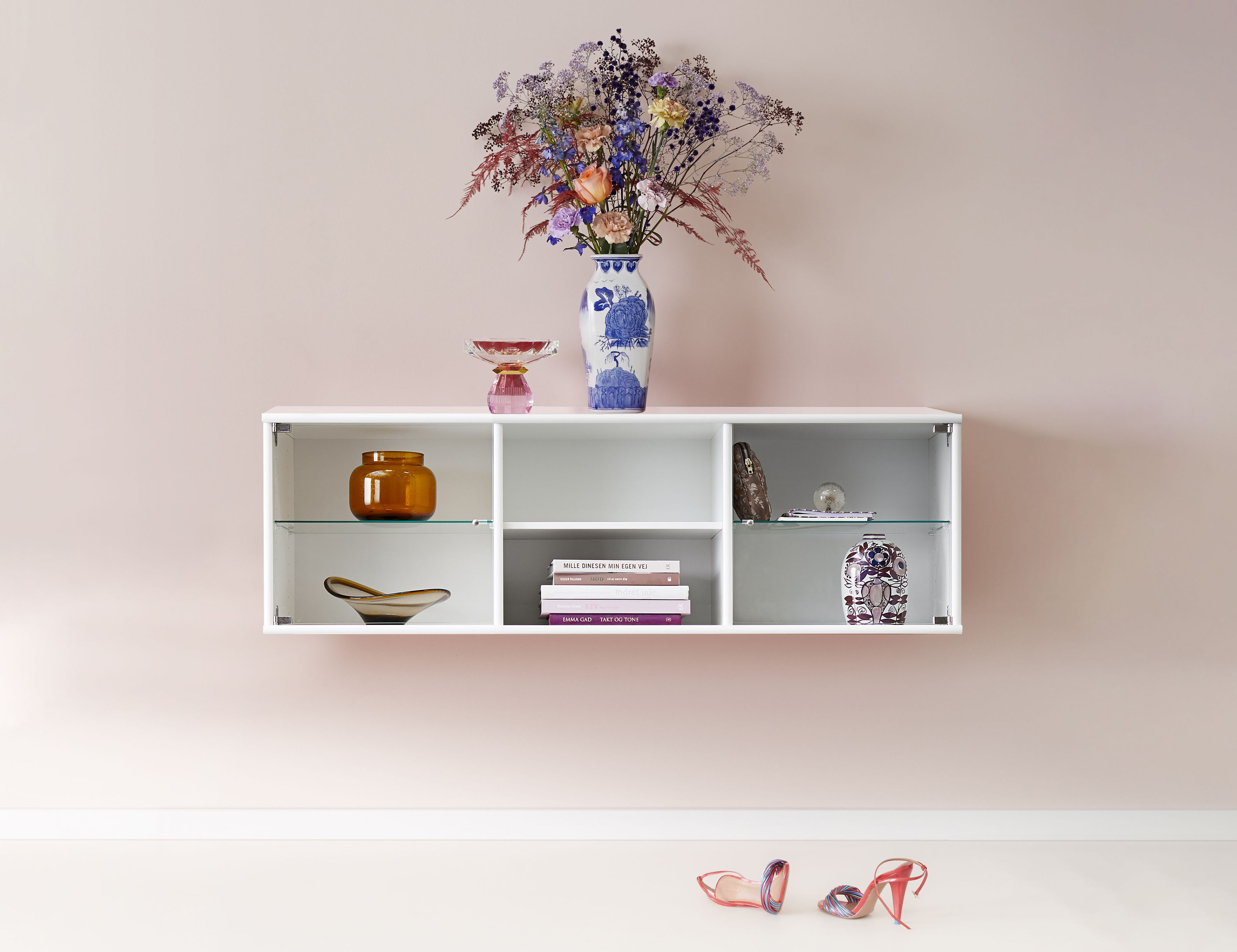 Hammel Furniture "Mistral, Hochwertig Schrank, hängend/stehend montierbar" mit zwei Glastüren, B: 133 cm, anpassungsbar Designmöbel