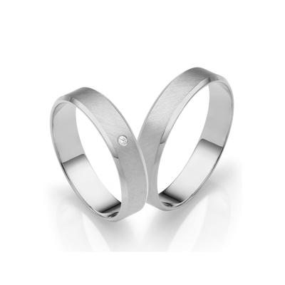 Trauring FIRETTI "Schmuck Geschenk Gold 750 Hochzeit Ehering "LIEBE" Gr. 64, weiß (weißgoldfarben), Fingerringe, 64, 0,008 ct SI = kleine Einschlüsse mit Brillant, Weißgold 375, 4,5mm, Made in Germany, wahlweise mit oder ohne Brillant Image