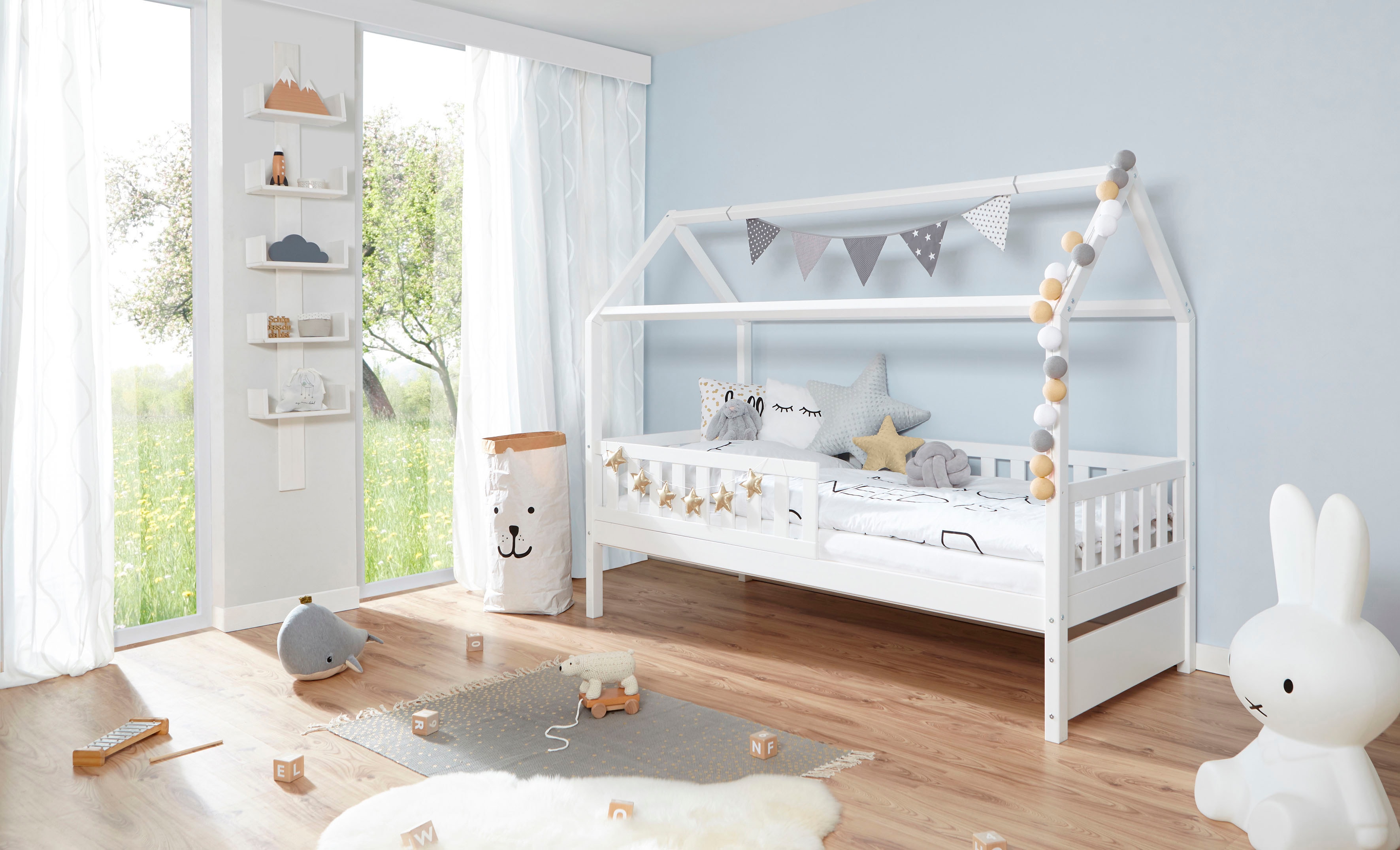 Hausbett TICAA "Traumhaus", weiß (kiefer massiv weiß), B:96cm H:169cm L:209cm, Betten, Hausbett, aus Kiefer Massivholz, inkl. Rollrost