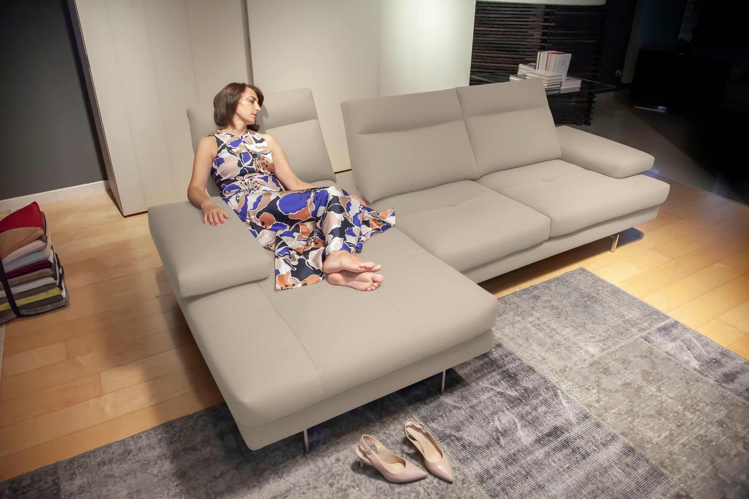 Ecksofa CALIA ITALIA "Toby Wing, L-Form, Designsofa mit sensationellem Sitzkomfort", beige (fango bull), B:308cm H:90cm T:153cm, Leder BULL (100% Leder), Sofas, Ecksofa, inklusive Sitztiefenverstellung, Füße in chrom glänzend