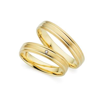 Trauring PHÖNIX "Schmuck Geschenk Gold 333 Trauring Ehering LIEBE versch. Varianten" Gr. 55, gold (gelbgoldfarben), Fingerringe, 55, SI = kleine Einschlüsse mit Brillant, Gelbgold 333, 4,0mm, Made in Germany, wahlweise mit oder ohne Brillant Image