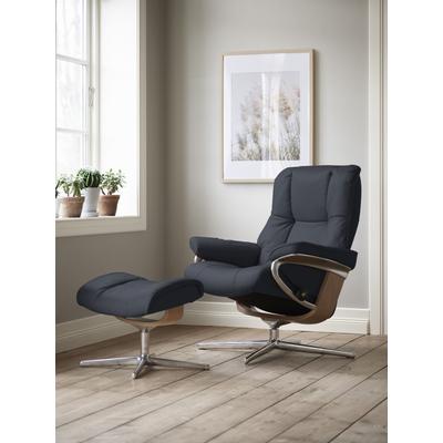 Relaxsessel STRESSLESS "Mayfair", blau (shadow blau paloma), B:83cm H:102cm T:74cm, Leder PALOMA: PALOMA ist ein durchgefärbtes Semianilin-Möbelleder mit natürlicher Narbung., Sessel, mit Cross Base, Größe S, M & L, Holzakzent Eiche Image