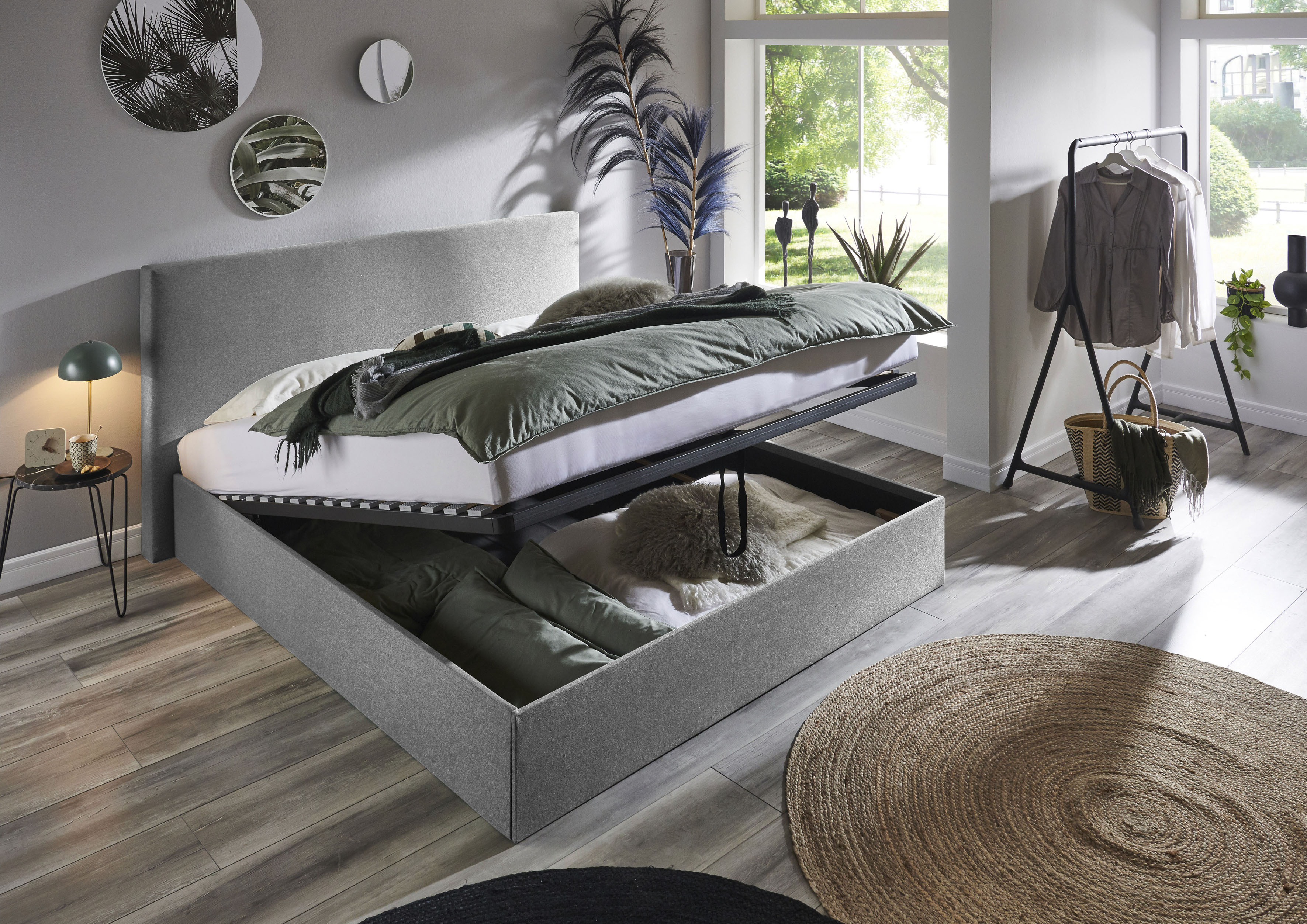Bettgestell "Melody", grau (hellgrau), B:182cm H:107cm L:213cm, Bettgestell und seitliche Einfassung der Matratzen: Strukturstoff, 100% Polyester;Spiegelfläche der Matratze: 100% Polyester, ATLANTIC HOME COLLECTION, Betten, mit Bettkasten und... Image