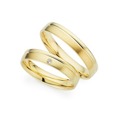 Trauring PHÖNIX "Schmuck Geschenk Gold 333 Trauring Ehering LIEBE versch. Varianten" Gr. 56, gold (gelbgoldfarben), Fingerringe, 56, 0,01 ct SI = kleine Einschlüsse mit Brillant, Gelbgold 333, 4,0mm, Made in Germany, wahlweise mit oder ohne Brillant Image