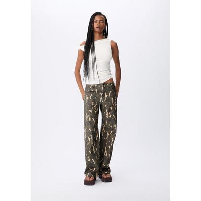 Stradivarius Printed straight fit trousers Khaki 16