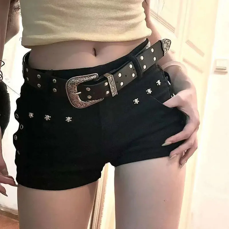 Pantaloncini jeans Y2K neri sexy a vita bassa Donna Punk gotico Popolare Denim Super pantaloncini Moda coreana femminile Slin Fit Pantaloni corti caldi