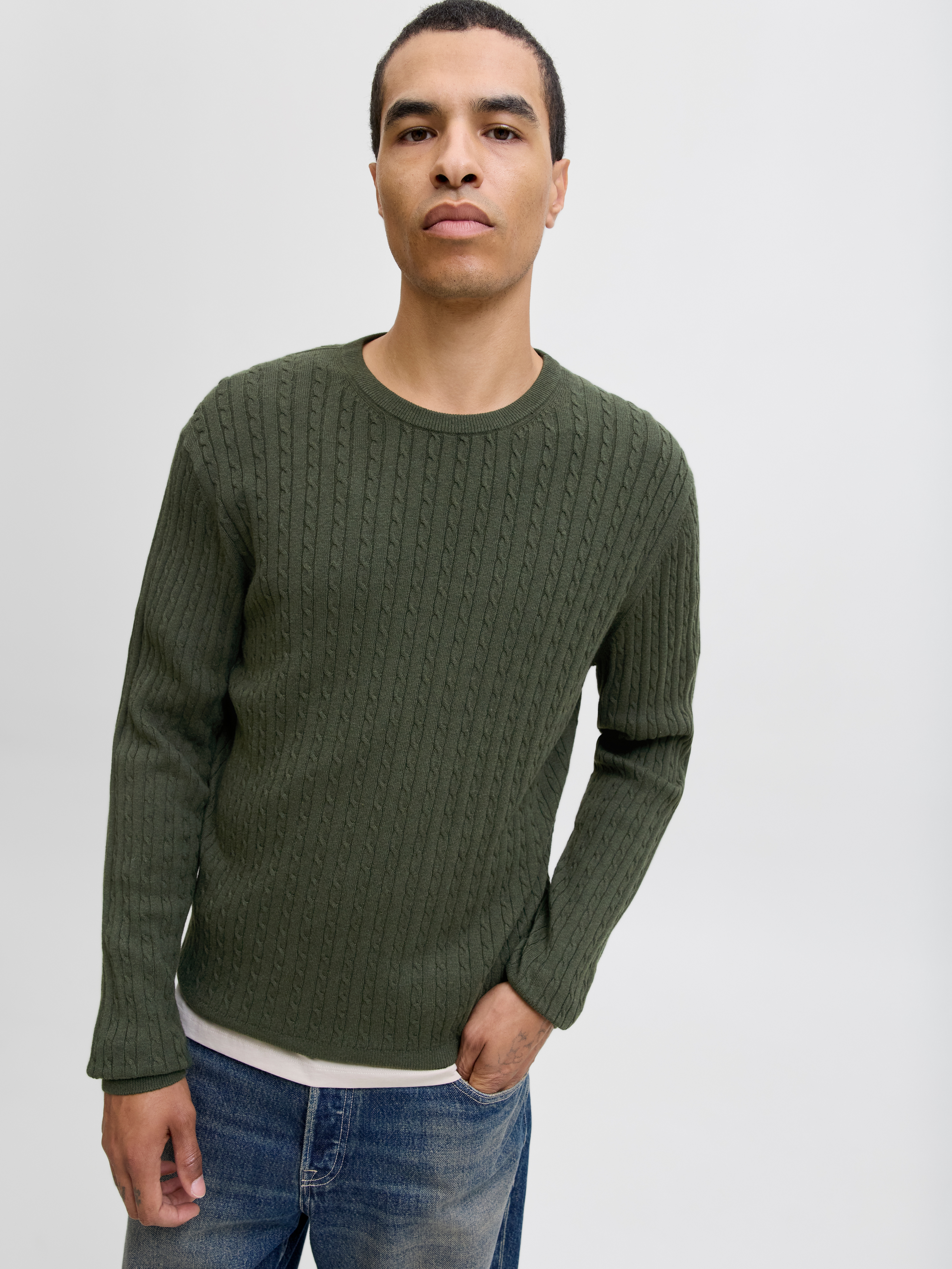 Strickpullover JACK & JONES "JJEEMIL KNIT CABLE CREW NECK NOOS", Damen, Gr. S, bunt (duffel bag), Strick, Obermaterial: 60% Baumwolle, 20% Nylon, 20% Viskose, unifarben, regular fit hüftlang, Rundhals, Bündchen, Pullover Strickpullover