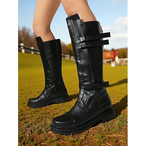 braune kniehohe Reitstiefel für Damen – Kunstleder mit Schnalle im Reitsport-Kampfstil für herbstliche Outdoor-Abenteuer und mittelalterlich inspiriertes Cosplay Image