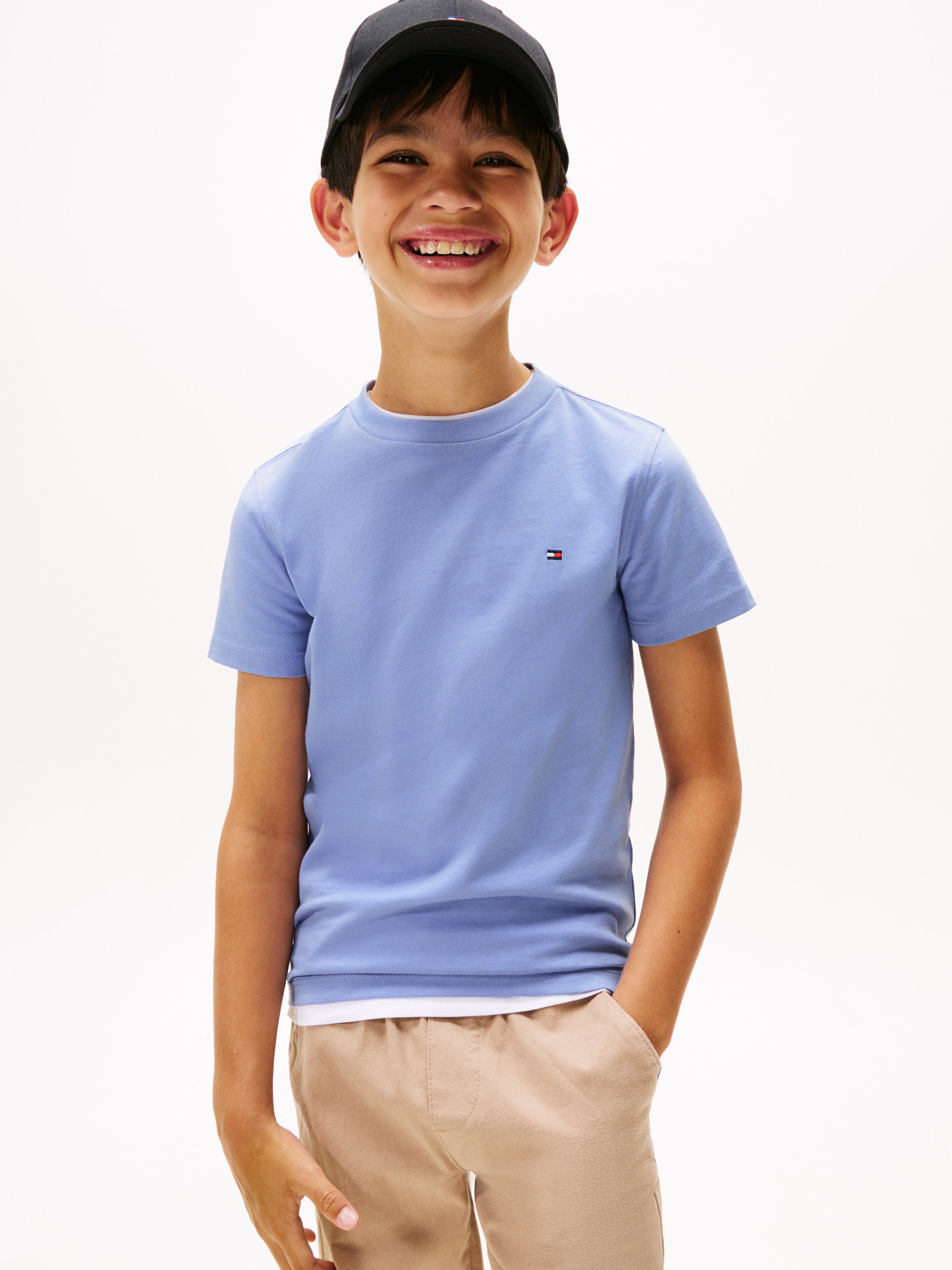 T-Shirt TOMMY HILFIGER "ESSENTIAL COTTON TEE S/S", Jungen, Gr. 6 (116), vintage iris, Single Jersey, Obermaterial: 100% Baumwolle, regular fit, Rundhals, abgesteppt, Shirts, mit Logostickerei Image