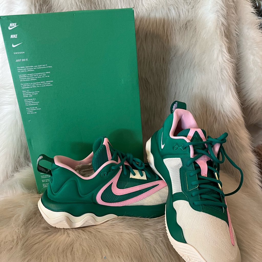 Nike Shoes | Giannis Immortality 3 Nike Green And Pink Athletic Shoes Men 9.5 | Color: Green/Pink | Size: 9.5