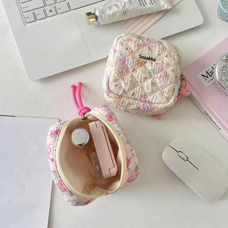 Mini Nette Quadratische Kosmetik Tasche Frauen Tragbare Kopfhörer Lippenstift Damenbinden Lagerung Beutel Kleine Make-Up Zipper Taschen Image