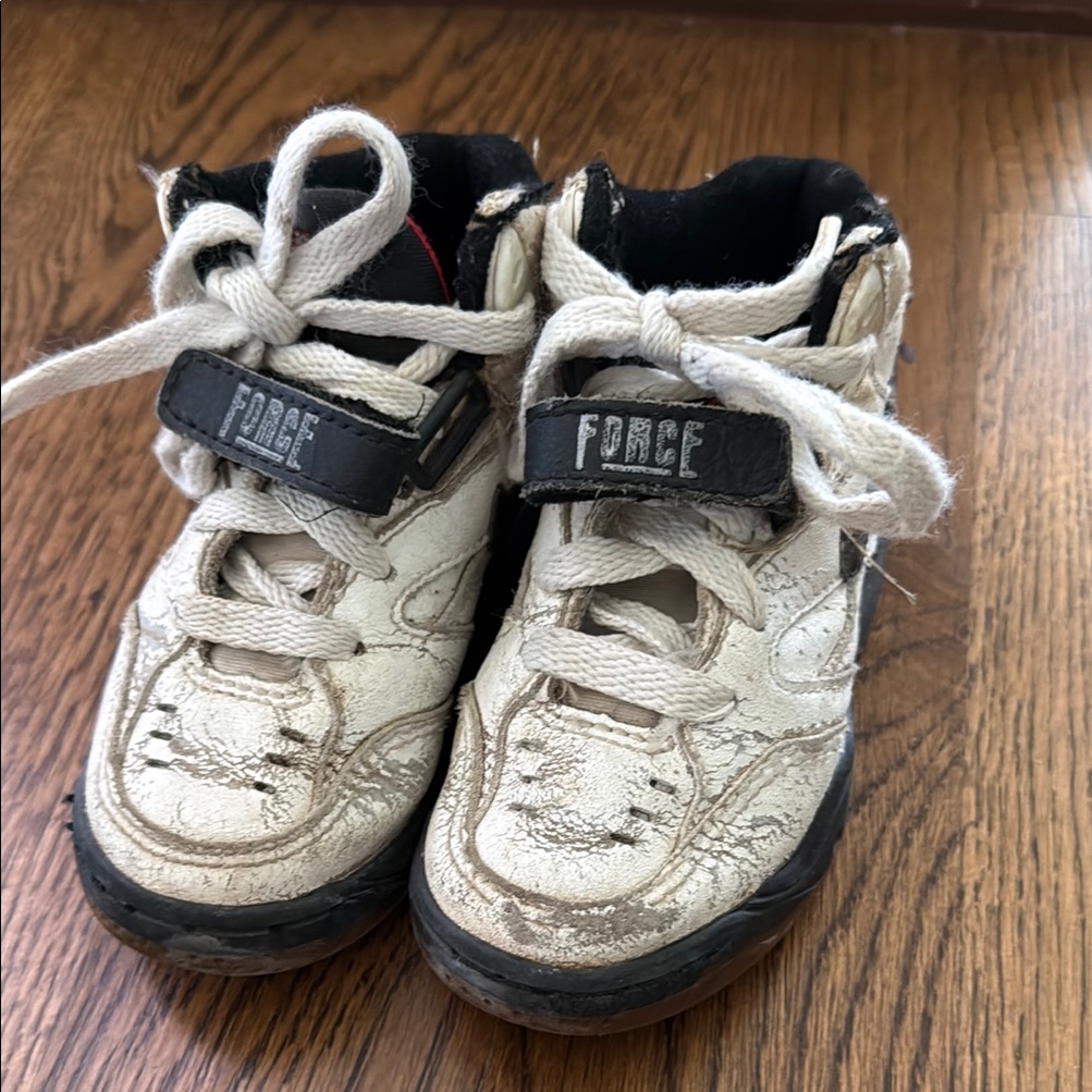 Nike Shoes | Vintage 1980’s Nike Air Force Nike Shoes | Color: Black/White | Size: 6.5bb