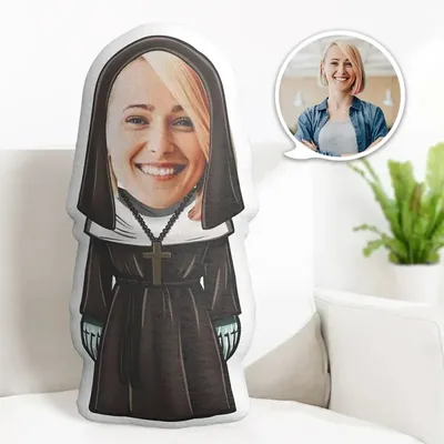 My Face Kissen Benutzerdefiniertes Halloween Kissen MiniMe Kissen Die Nonne Cosplay Kissen Image