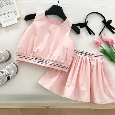 Modischer und süßer koreanischer Mädchen-Freizeitanzug mit rosa ärmelloser Weste und kurzem Rock, zweiteiliges Set für Kinder im Alter von 3–7 Jahren Image