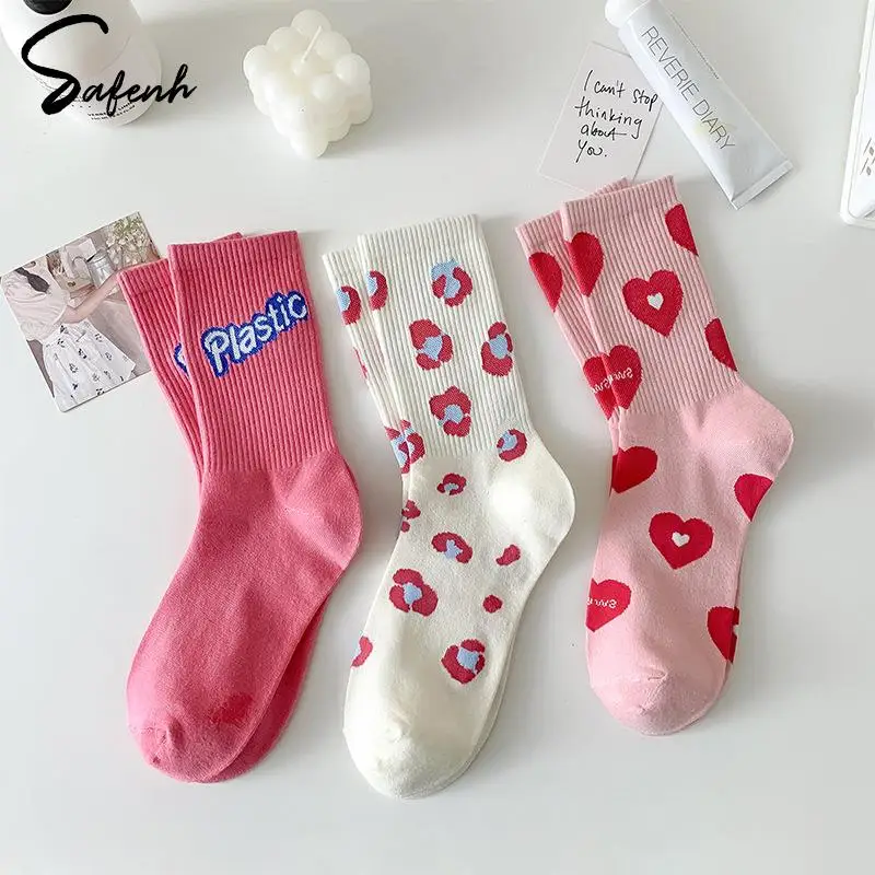 Frauen Rosa-Herz Süße Liebe Baumwolle Socken frauen Mittleren Rohr Socken Nette Schöne Rosa Thema Baumwolle Casual Socken sport Straße Socken Image