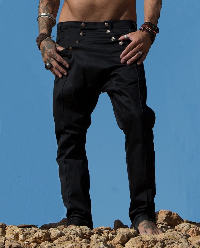 Pantaloni neri / Pantaloni neri con cavallo basso / Pantaloni neri da uomo / Pantaloni neri / Pantaloni neri con cavallo basso / Pantaloni da uomo / P