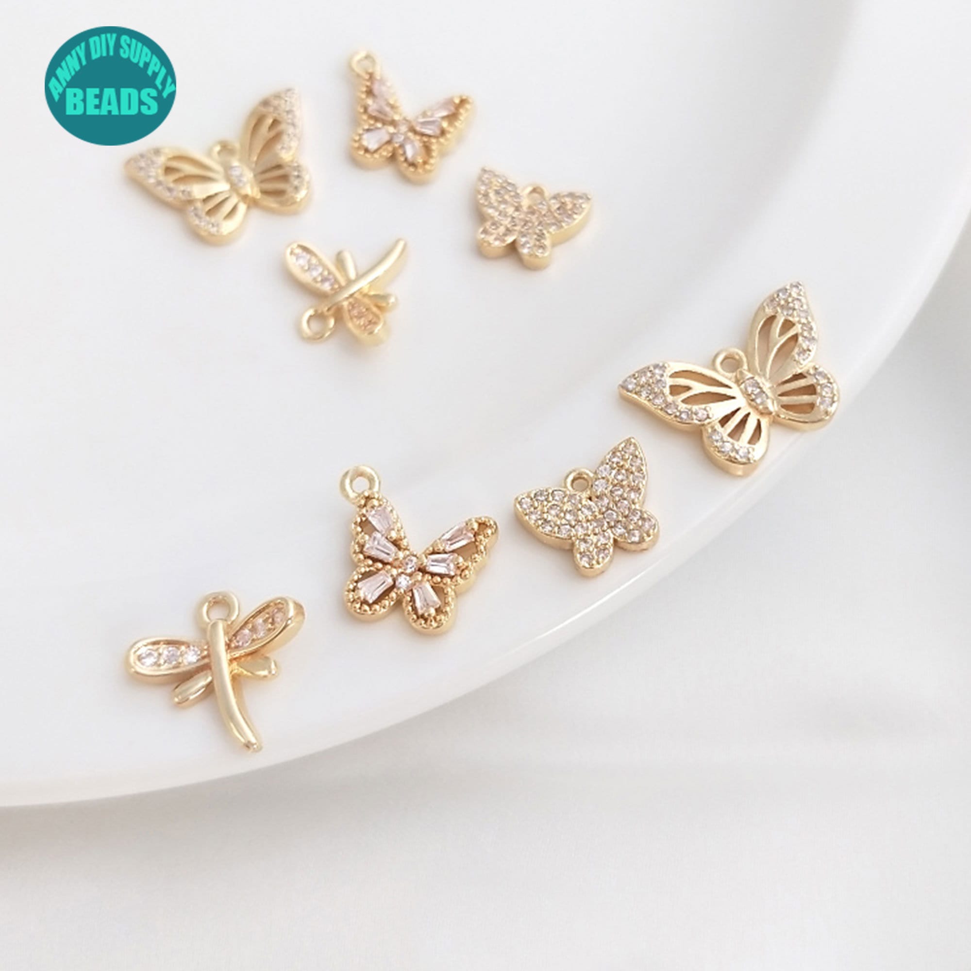 Ciondolo a forma di farfalla placcato oro vero 14K, ciondolo placcato oro, ciondolo con zirconi cubici, ciondolo a forma di piccola farfalla, ciondolo