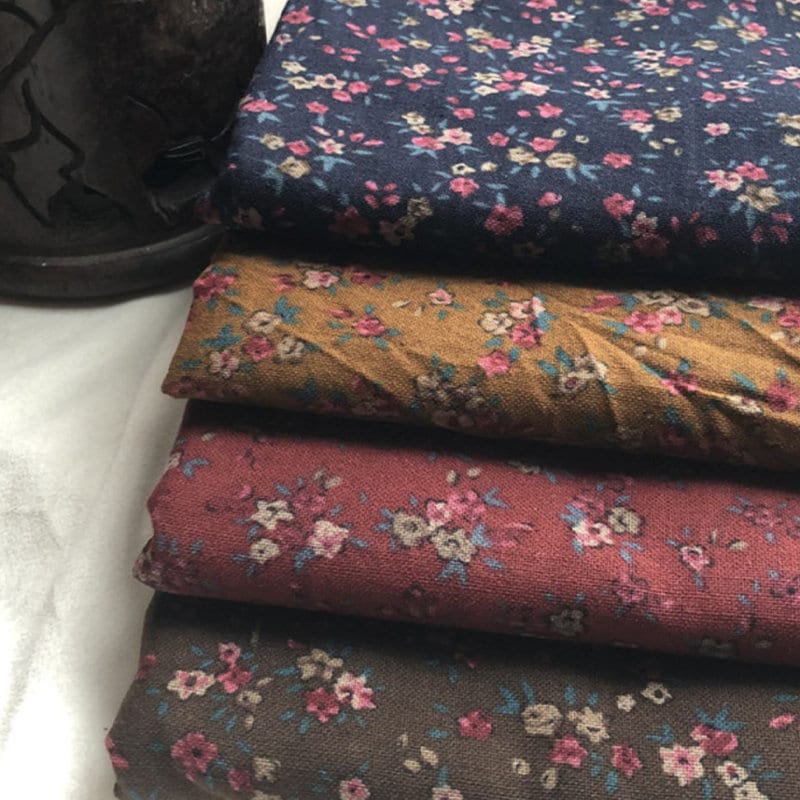 Tessuto di lino e cotone a fiori, tessuto di design, tessuto a fiori, tessuto di lino e cotone, tessuto stampato, tessuto morbido, tessuto per abiti,
