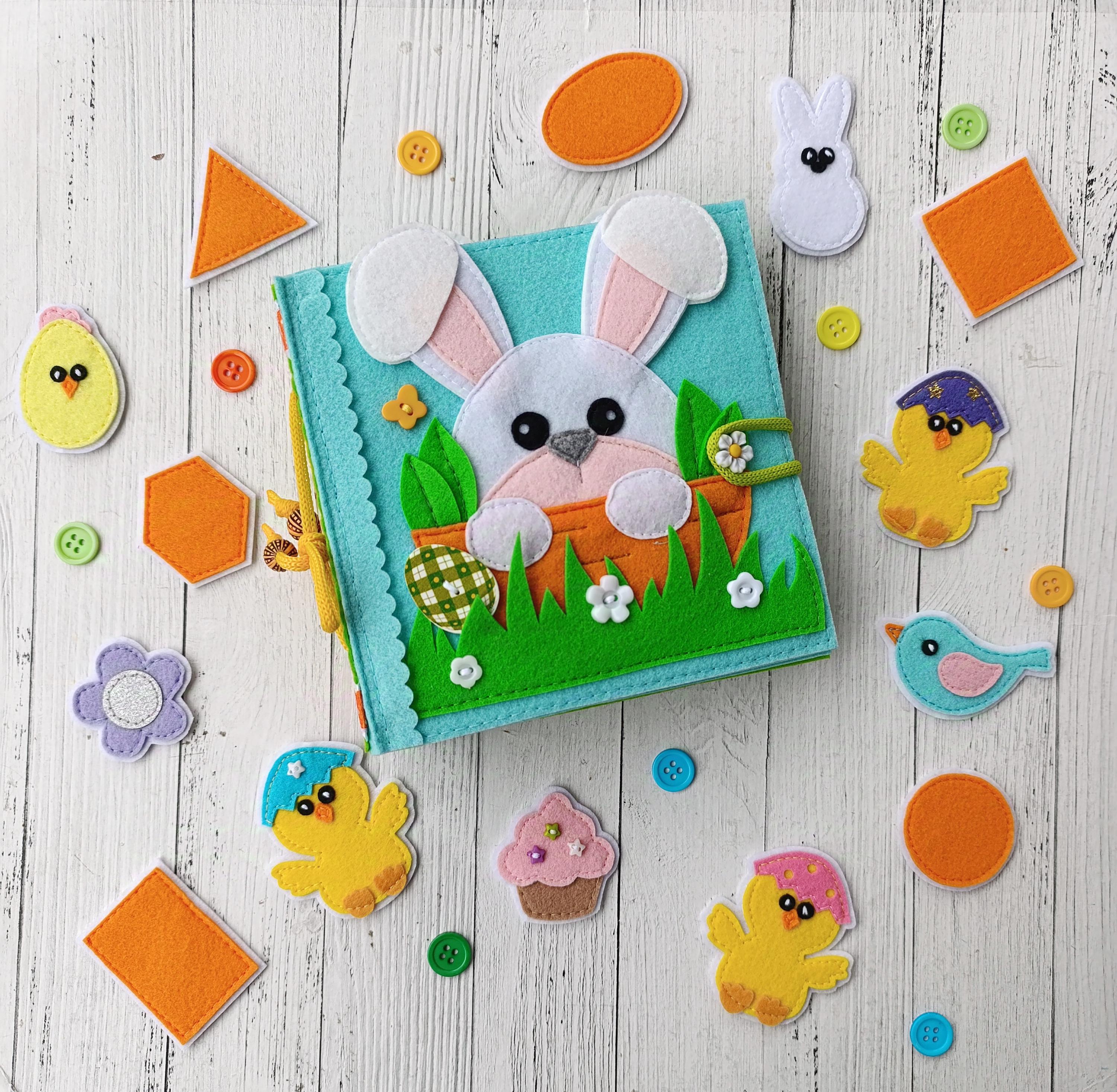 Modello per libro tattile di Pasqua in PDF e pagine tutorial, modello per libro in feltro a forma di coniglietto in SVG, libro tattile, giocattoli sen