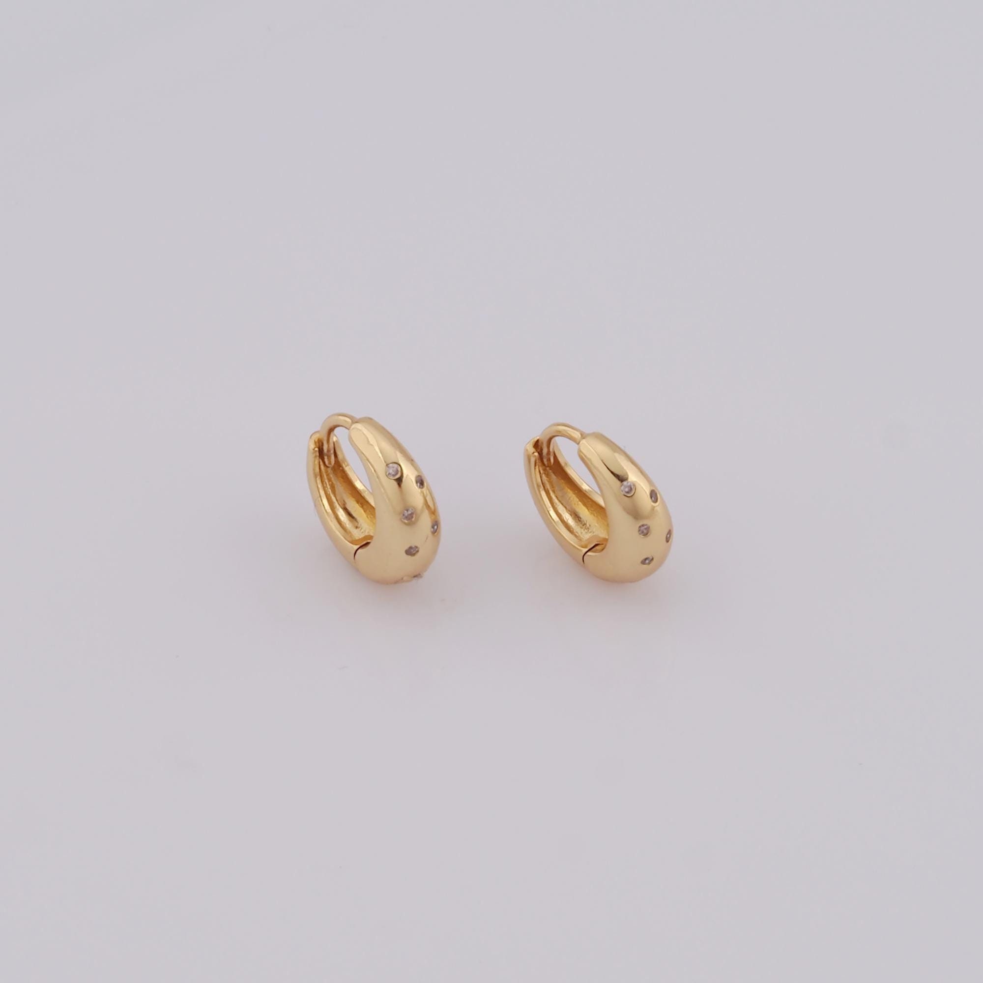 1 paio di orecchini a cerchio in oro CZ, orecchini a cerchio Huggie riempiti in oro 18K, orecchini a cerchio, orecchini a cerchio Huggie ipoallergenic
