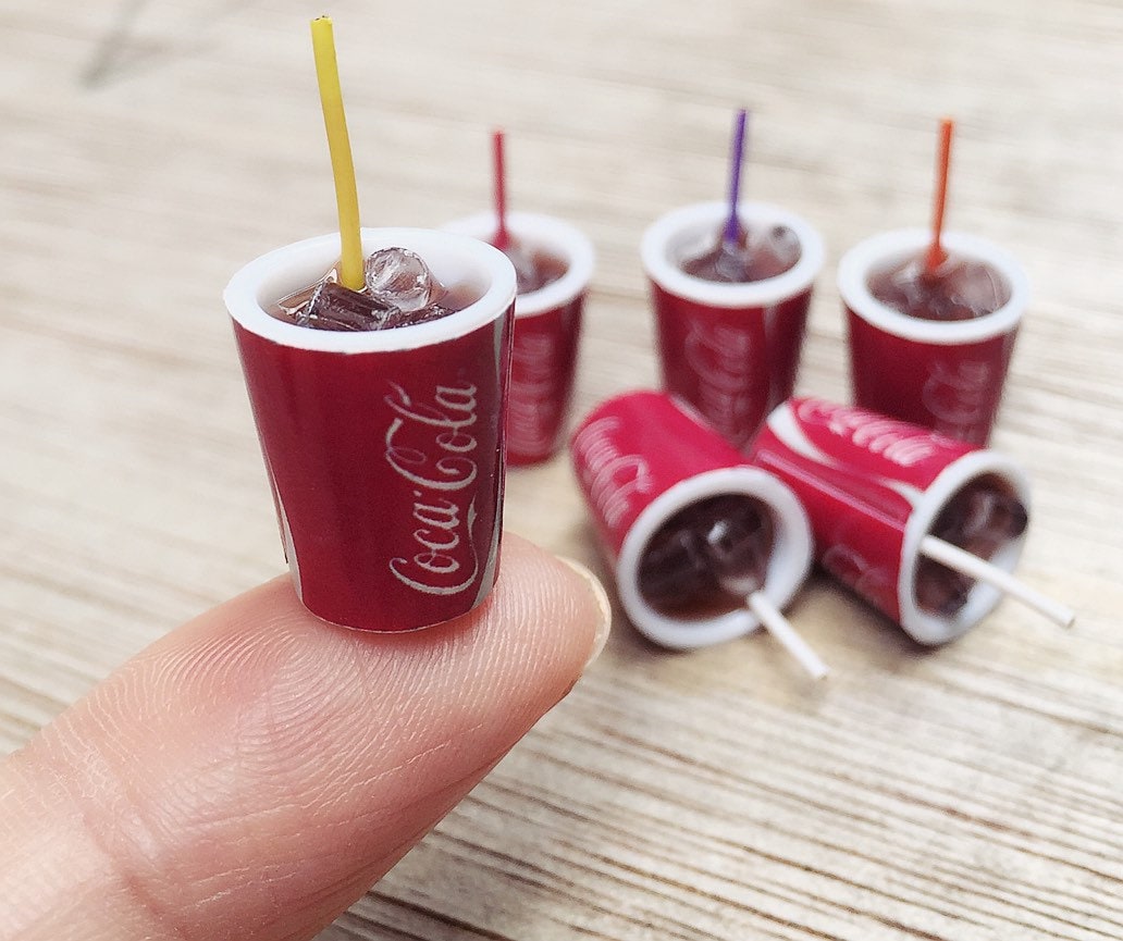 2 o 5 pezzi. Tazza di Coca-Cola in miniatura, Coca-Cola in miniatura, Bambole e miniature, Bevanda in miniatura, Drink in miniatura, Cibo per la casa