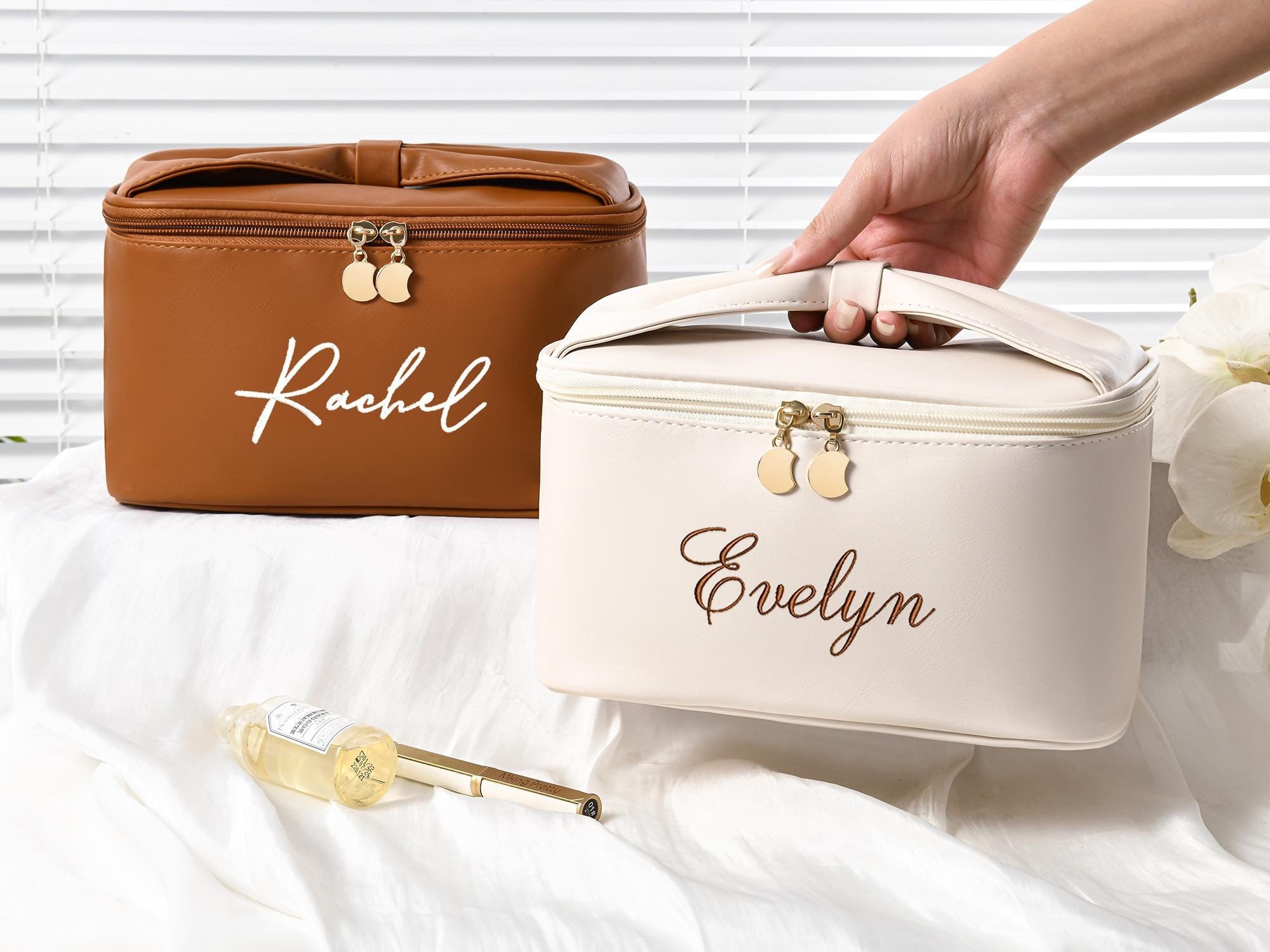 Borsa per il trucco personalizzata, borsa per il trucco in pelle ricamata, borsa per cosmetici ricamata, borsa per il trucco grande per la sposa, rega