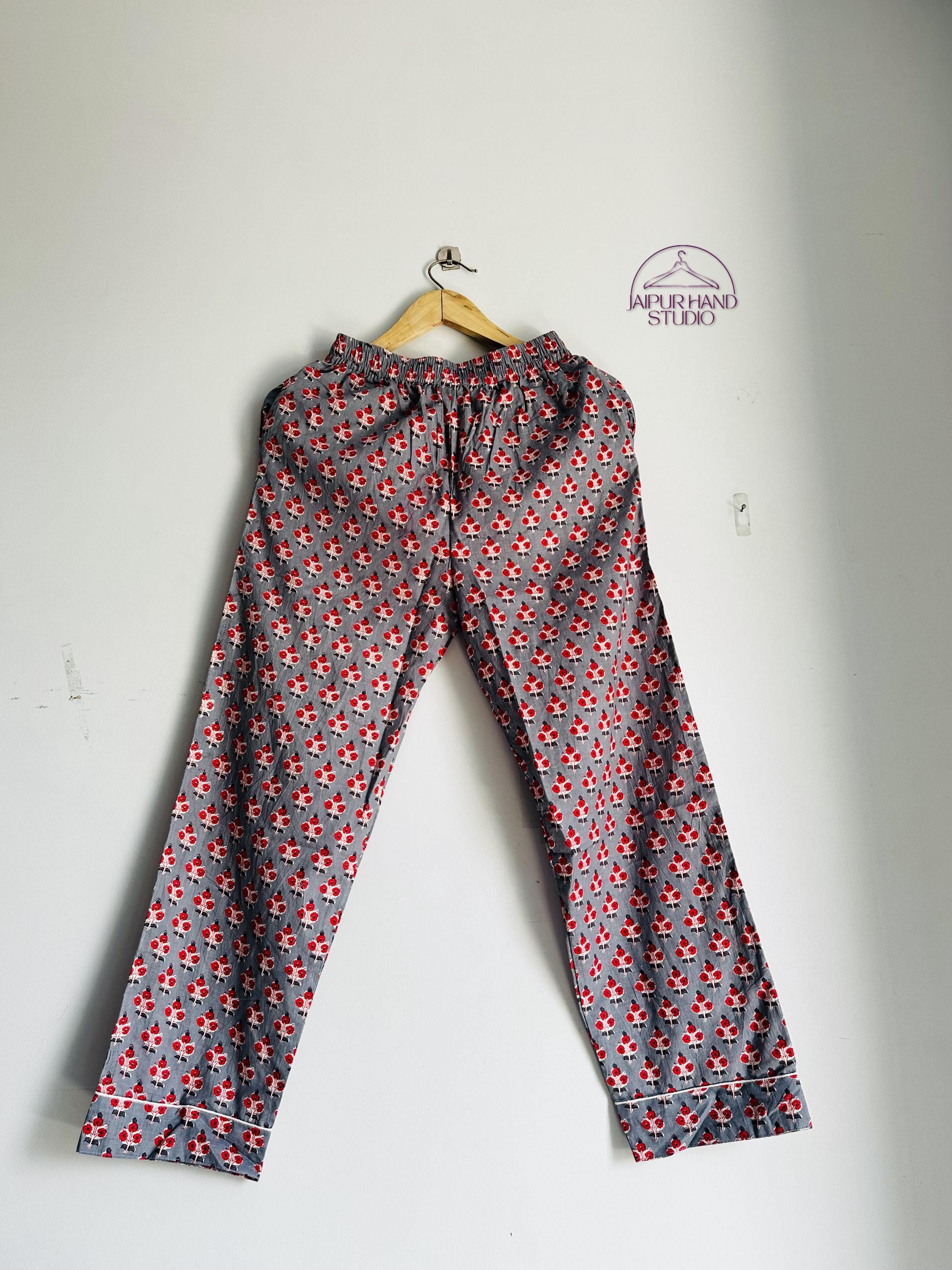 Pigiama da donna di colore grigio / Pigiama da notte da donna / Pigiama a maniche lunghe / Pigiama con stampa a blocchi / Pigiama da damigella d'onore