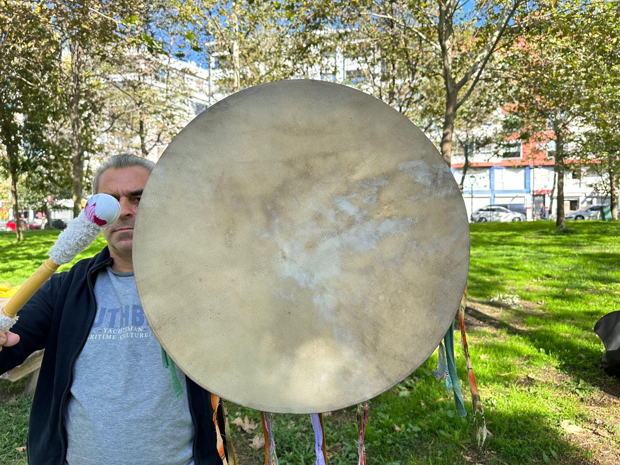Tamburo sciamanico tradizionale da 21 pollici / Tamburo nativo americano / Strumento di meditazione artigianale / Tamburo di guarigione spirituale per