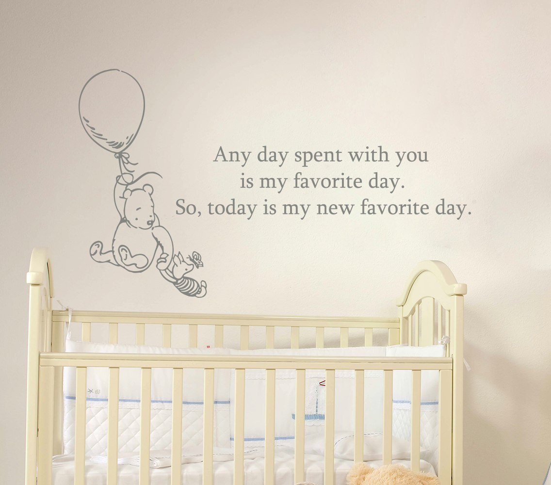 Adesivo da parete con citazione di Winnie the Pooh, in vinile, decalcomanie, citazioni. Ogni giorno trascorso con te è il mio giorno preferito... Deco