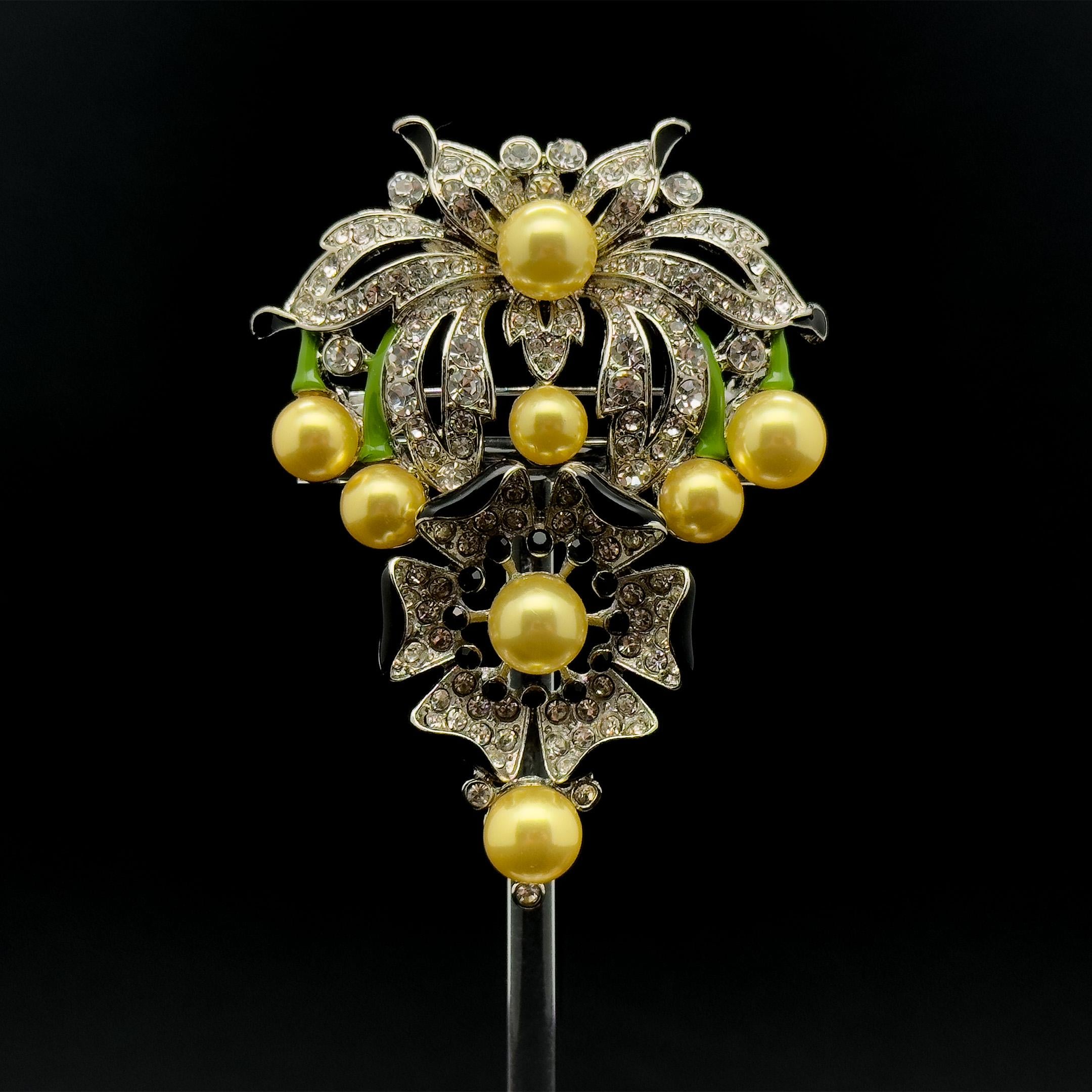 Spilla a forma di fiore alla moda e di lusso, spilla di perle, spilla elegante, spilla chic, spilla per donna, spilla vintage deco, spilla per cappott