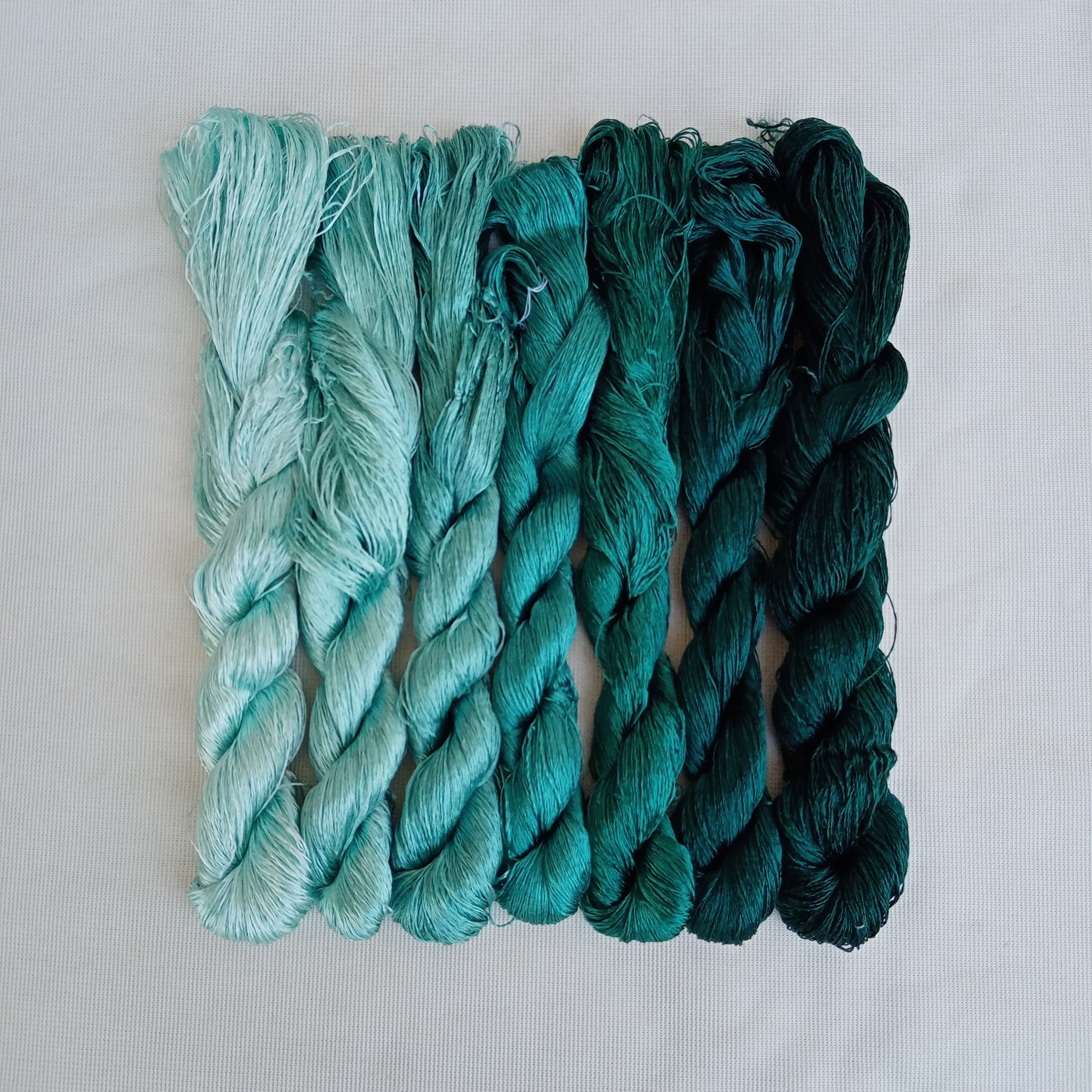 pacchetti di filo di seta/7 matassine Cinese Suzhou ricamo vero filo di seta di gelso filo interdentale per mano enbroidery punto croce needeponit blu