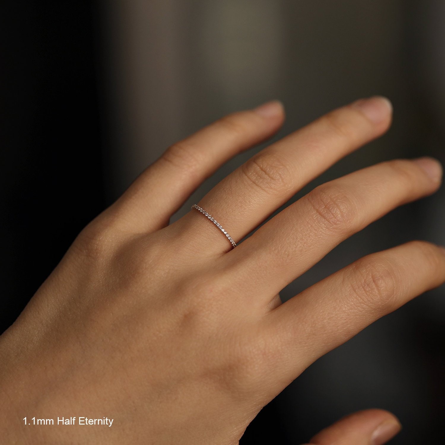 Anello eternity con diamanti, fede nuziale con diamanti, anello half eternity con diamanti, anello minimalista in oro 14 carati, anello di fidanzament