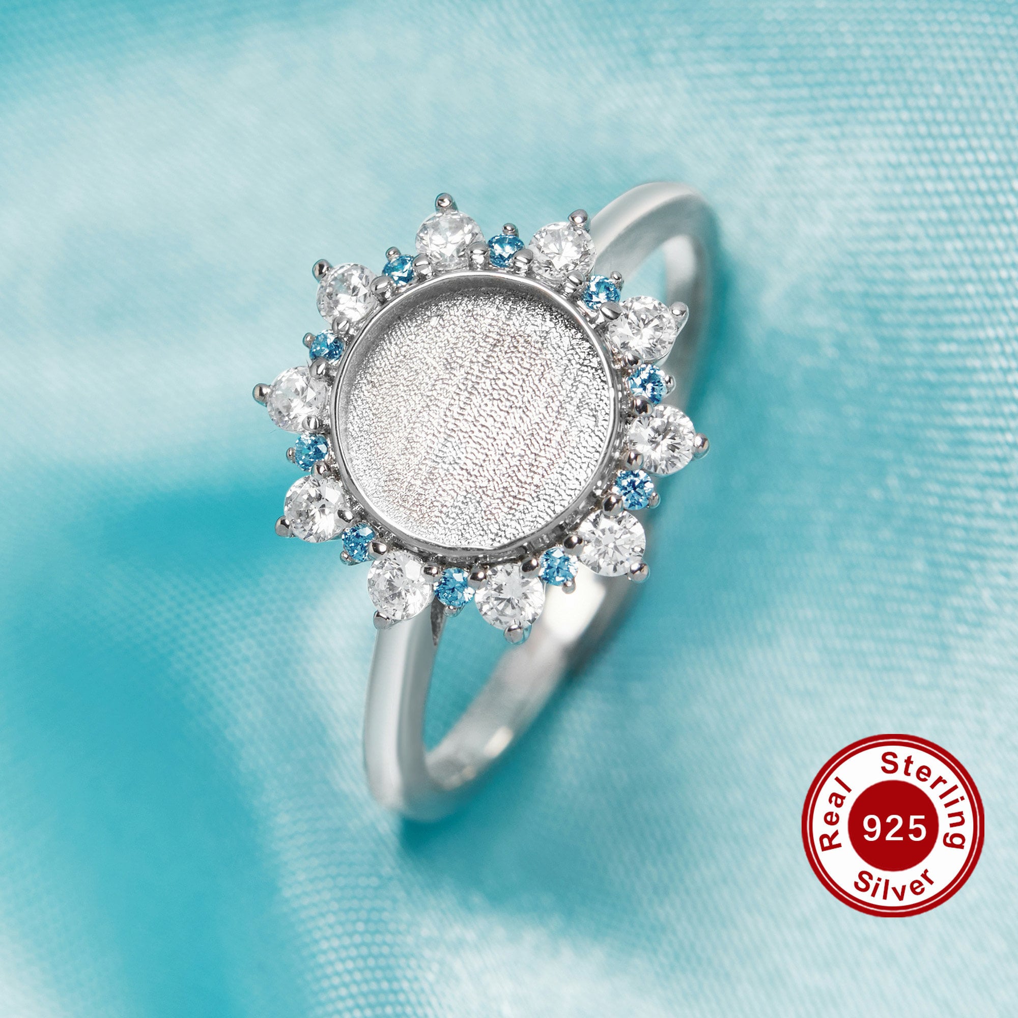 Anello ricordo con castone rotondo in resina effetto latte materno, incastonatura vuota, in argento sterling 925 massiccio con pavé di zirconi cubici,