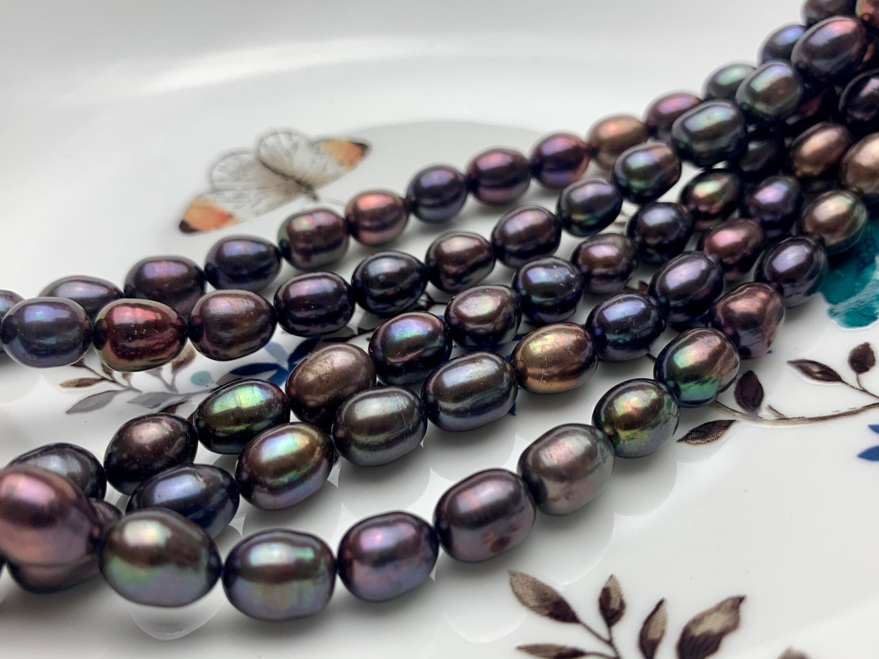 Perle d'acqua dolce color pavone scuro AA da 7-8x9-10 mm Perle d'acqua dolce color pavone scuro autentiche, ovali/riso #P1173