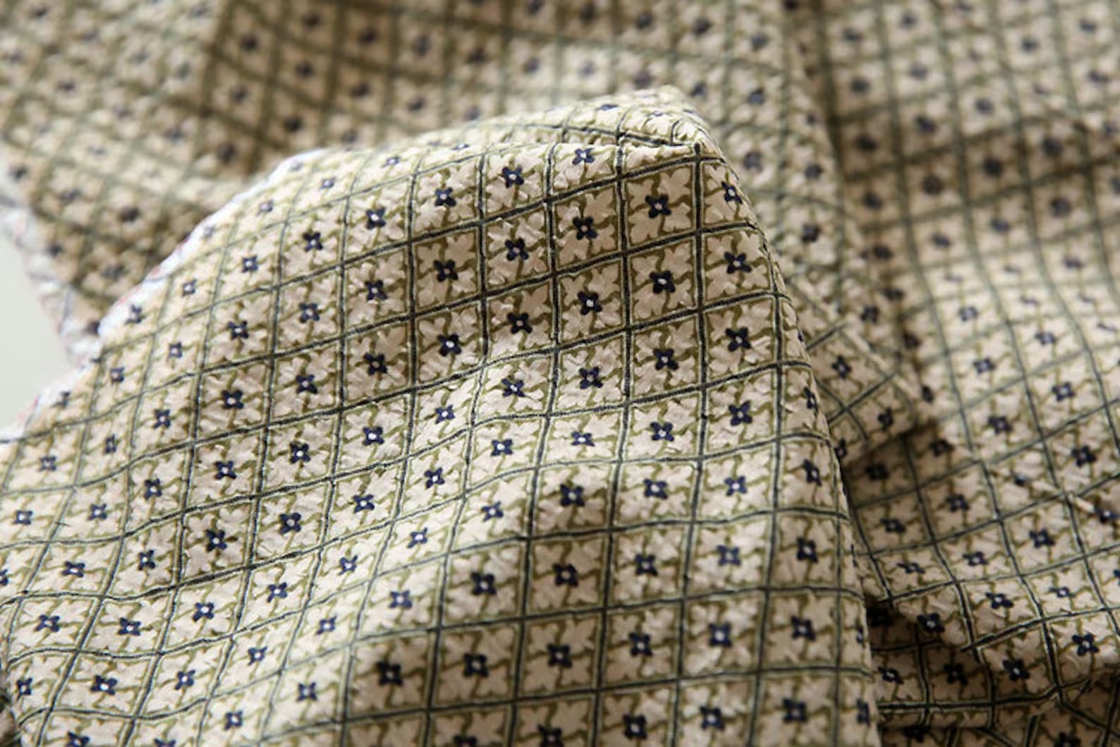 Tessuto di cotone floreale, tessuto floreale vintage, tessuto floreale per patchwork, tessuto di design, tessuto di cotone, tessuto a quadri, venduto