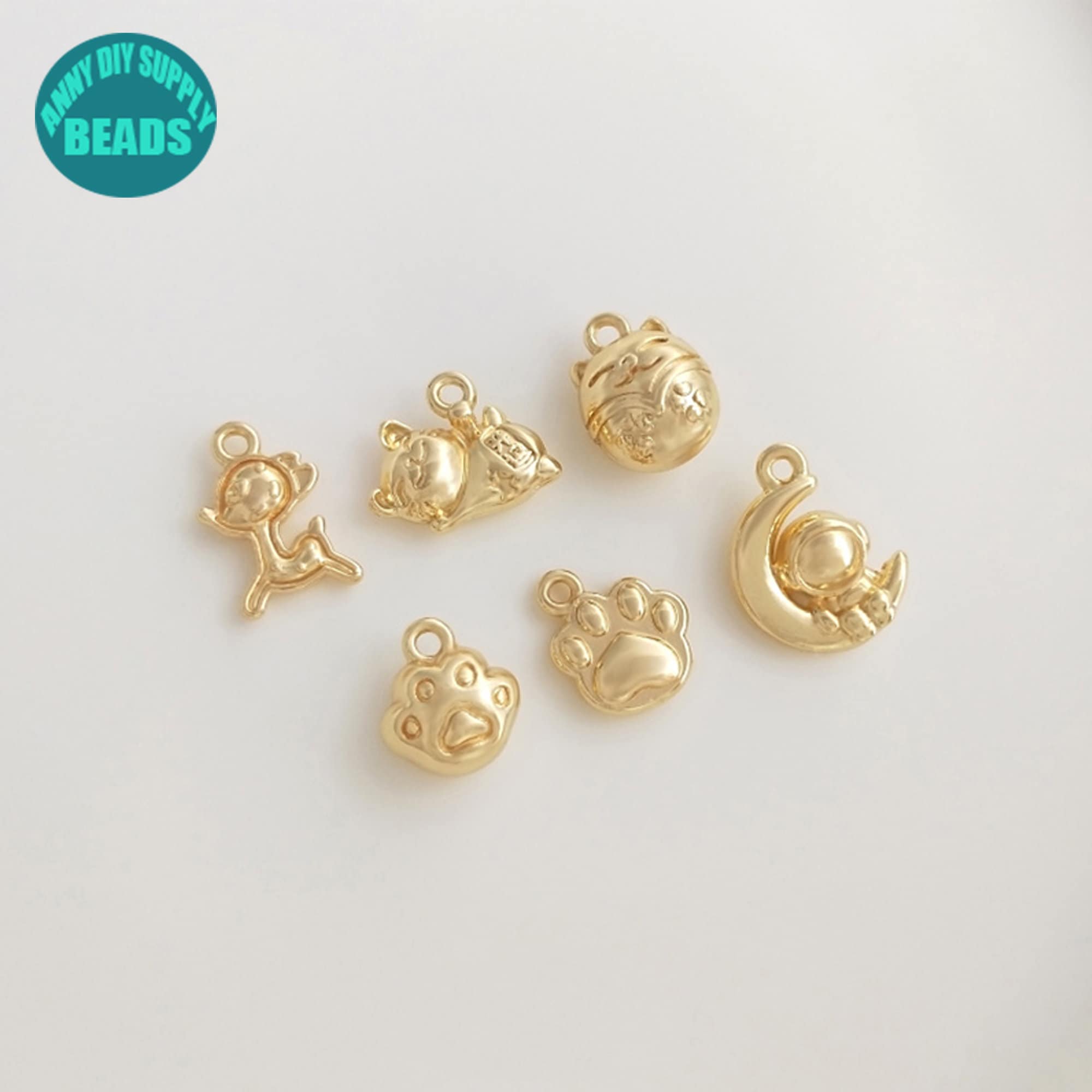 Ciondolo a forma di artiglio di gatto in ottone placcato oro 14K, ciondolo a forma di cervo, ciondolo a forma di astronauta, piccolo ciondolo in oro,